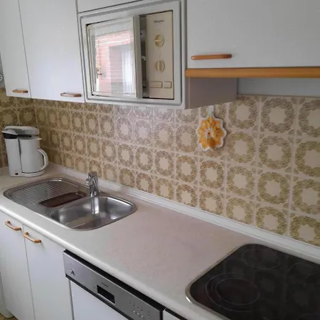 Strandnahe Erdgeschosswohnung Pferde-taxi By Interhome Apartment *