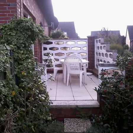 Strandnahe Erdgeschosswohnung Pferde-taxi By Interhome Lejlighed Burhave