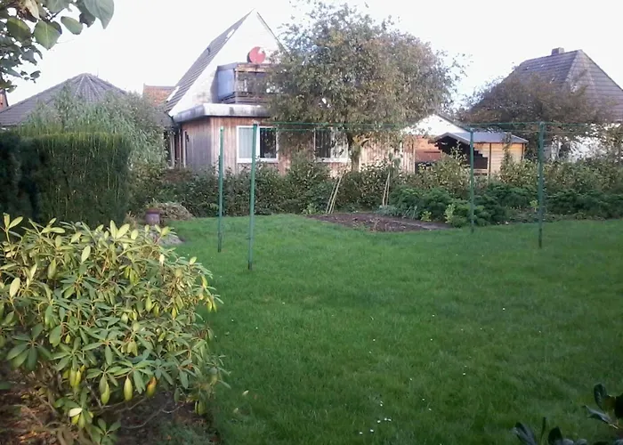 Strandnahe Erdgeschosswohnung Pferde-taxi By Interhome *